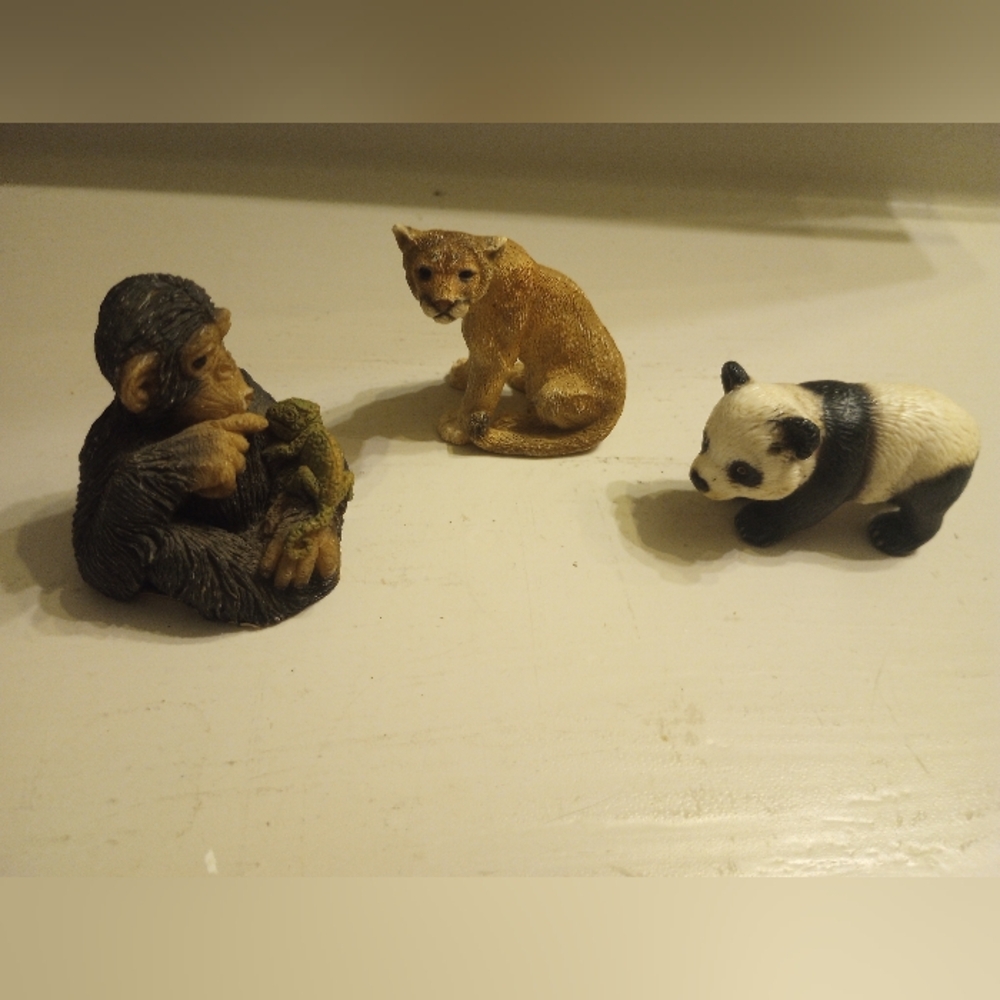 Vintage Bundle Of Ceramic/Resin Small Wildlife Figurines